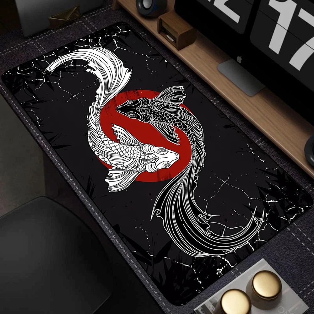 Black White Japanese Koi Fish  - Desk Setup Black And White 评论和价格