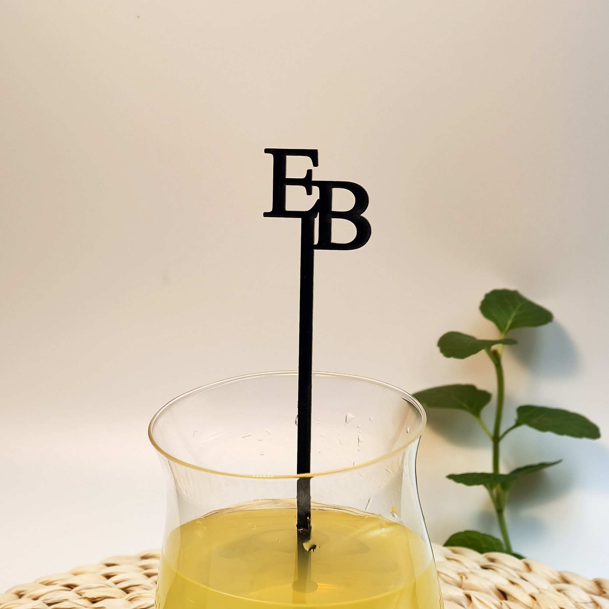 Customized Wedding Cocktail St - Desk Setup Plants 评论和价格